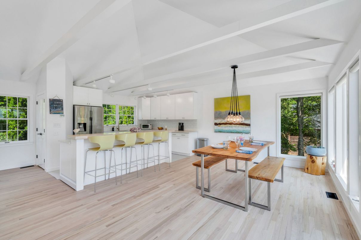 Dining room, Interior, Kitchen, Pendant Lights, Wood Texture Flooring