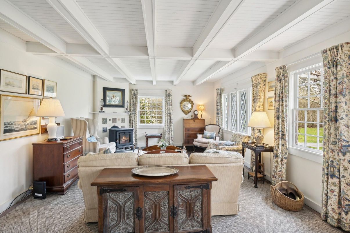 Fireplace, Interior, Living room