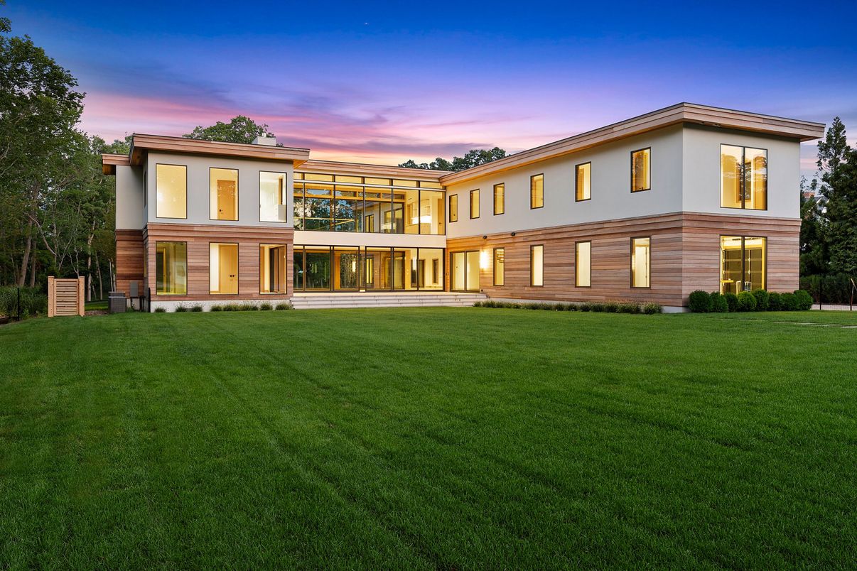 Backyard, Exterior, Facade, Mediterranean