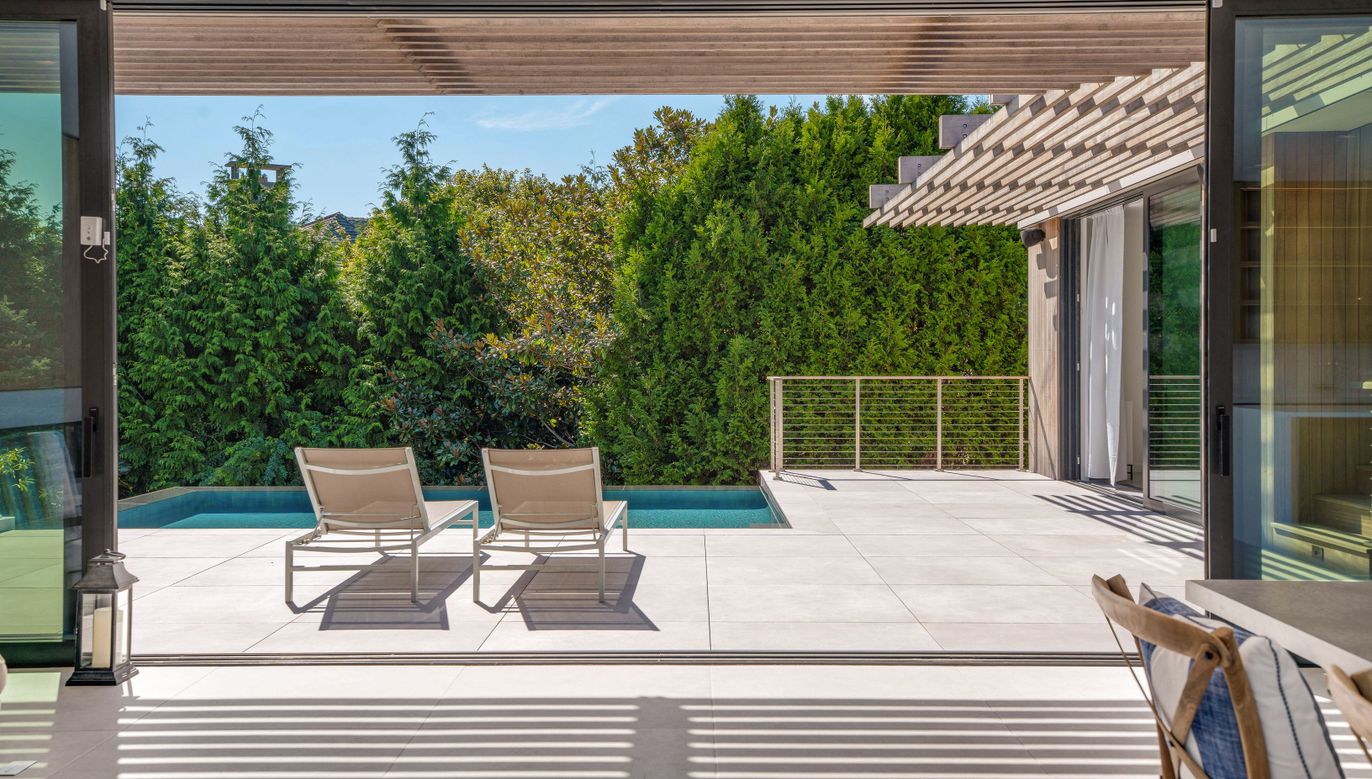 Exterior, Pool, Other