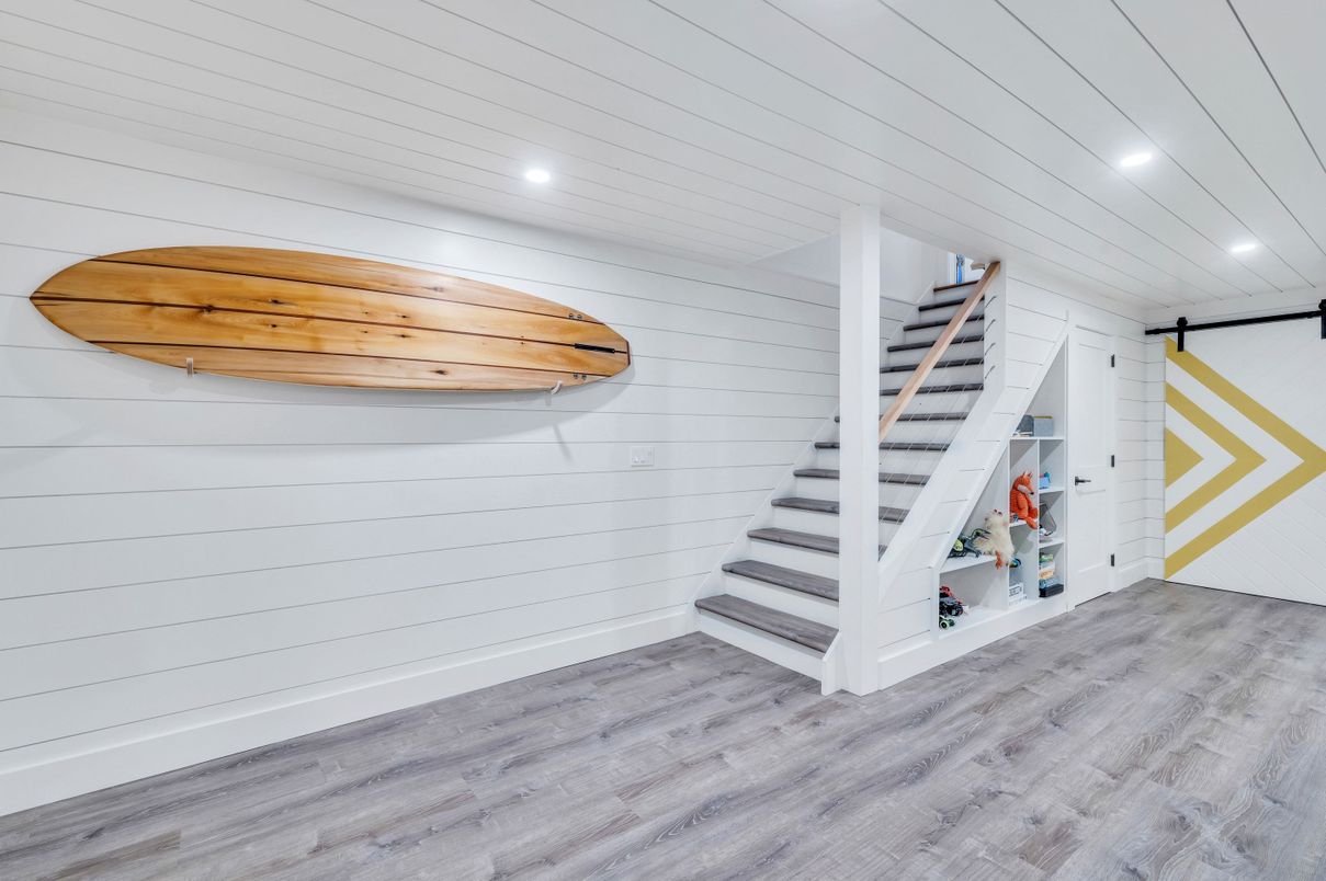 Interior, Recessed Lighting, Wood Texture Flooring, Wooden Walls