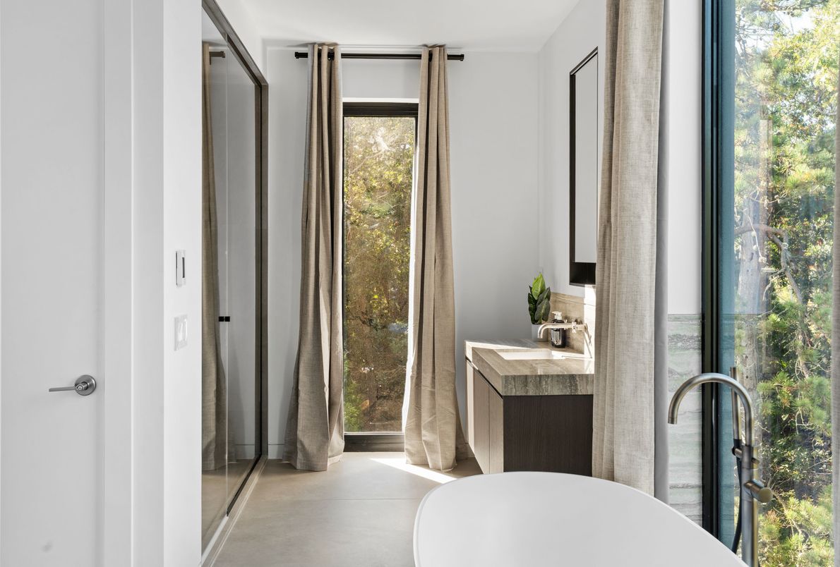 Bathroom, Free Standing Baths, Interior