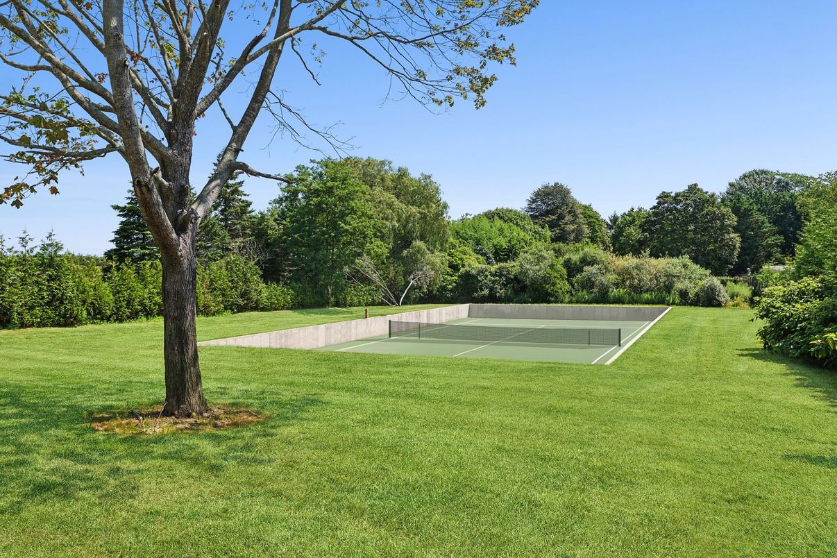 Exterior, Tennis Courts