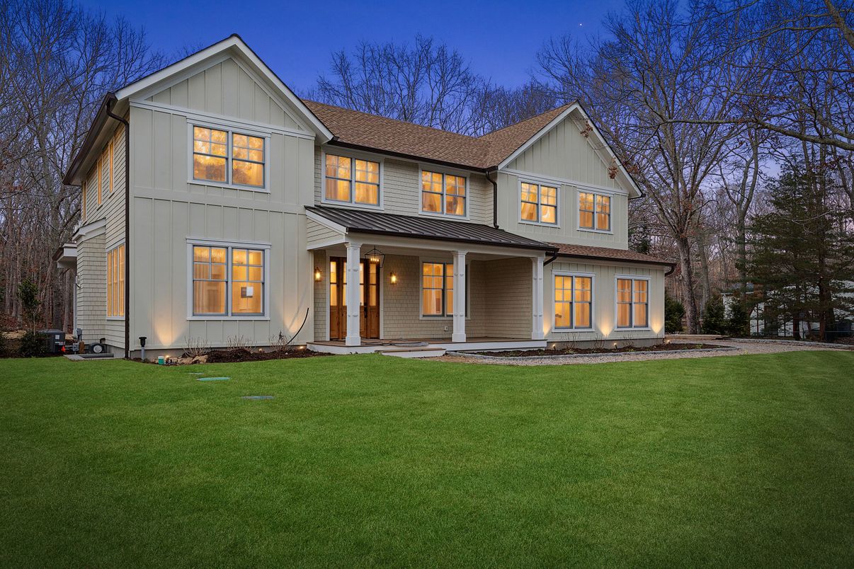 Exterior, Facade, Farmhouse