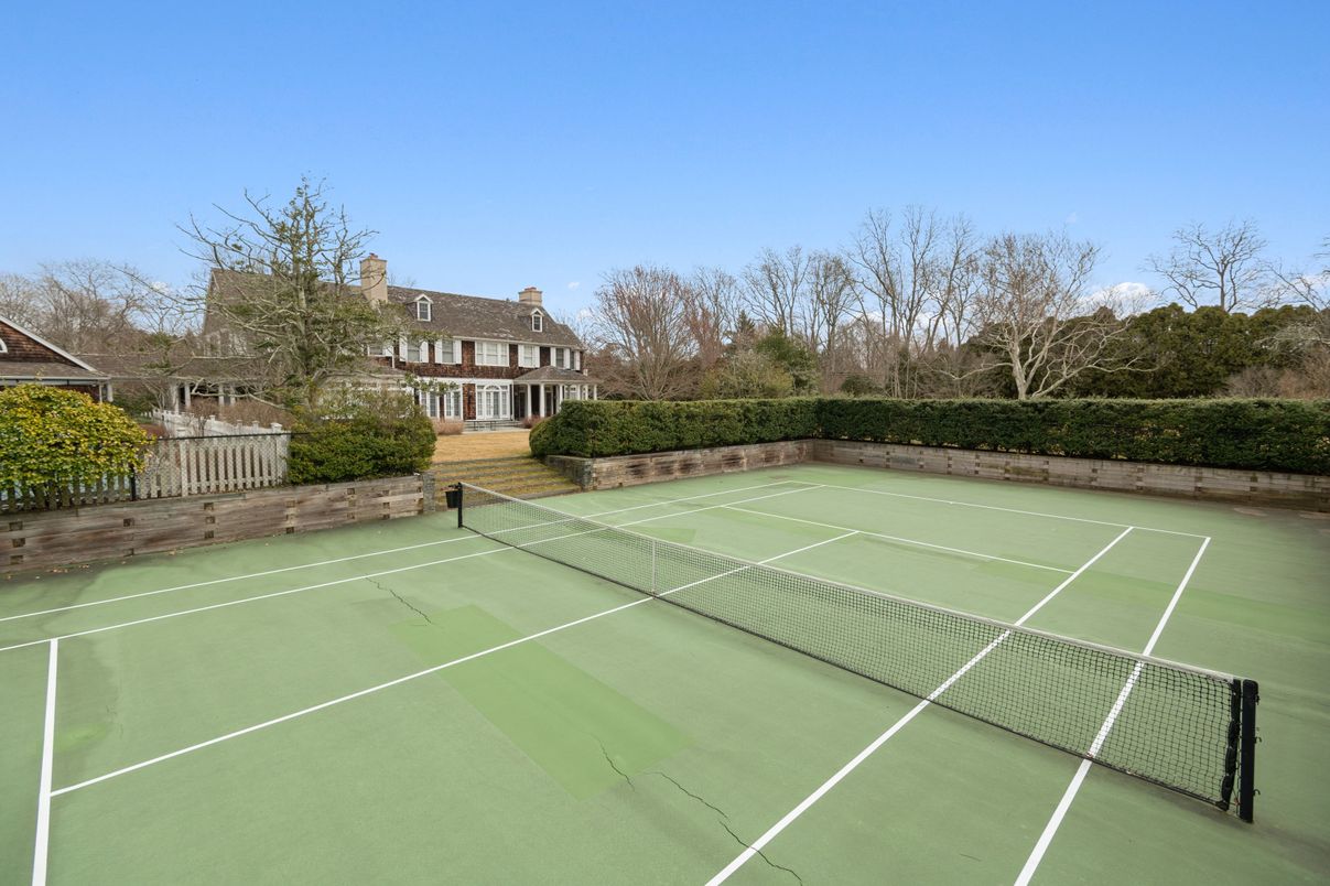 Exterior, Tennis Courts