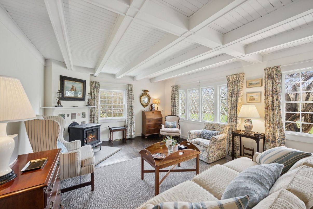 Fireplace, Interior, Living room