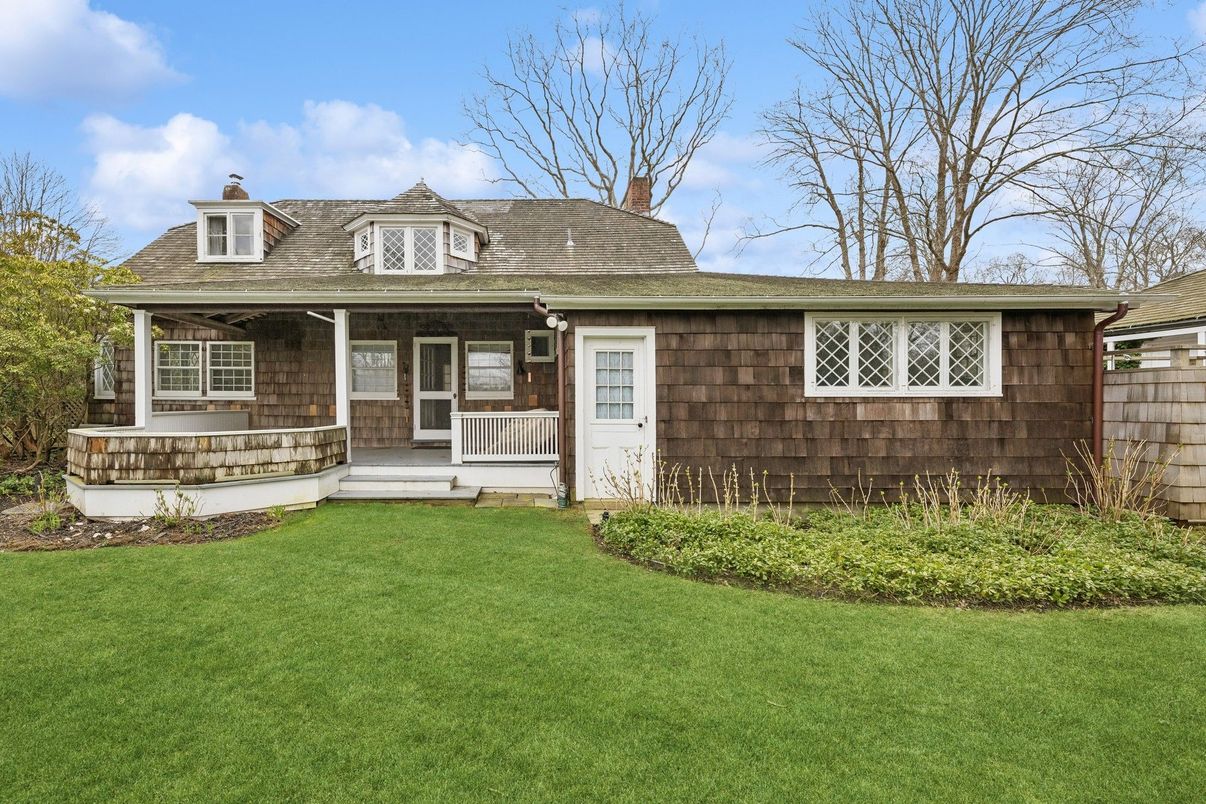 Backyard, Exterior, Facade, Cape Cod