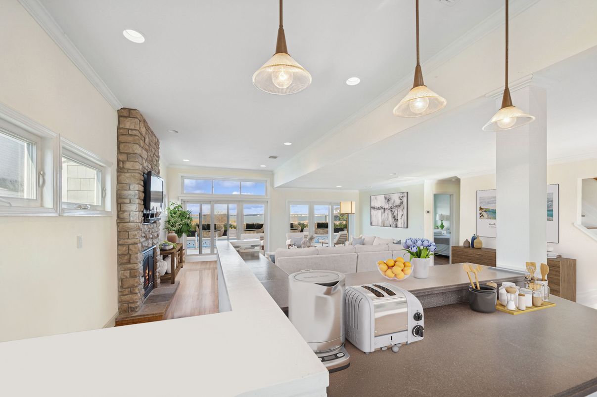 Fireplace, Interior, Living room, Pendant Lights, Recessed Lighting