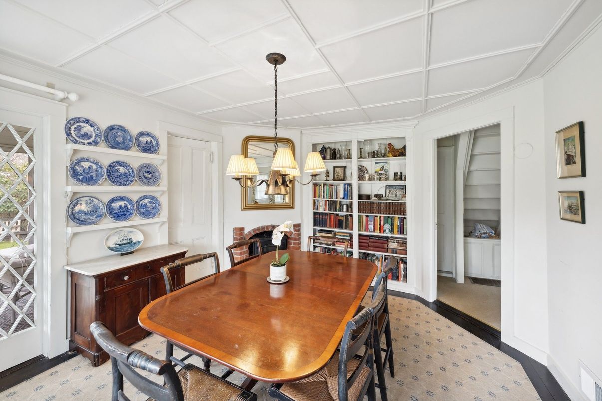 Chandelier, Dining room, Interior