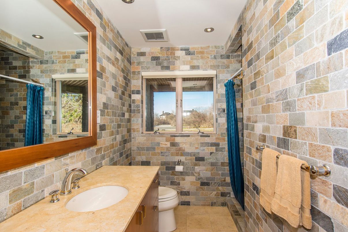 Bathroom, Interior, Recessed Lighting, Stone Walls