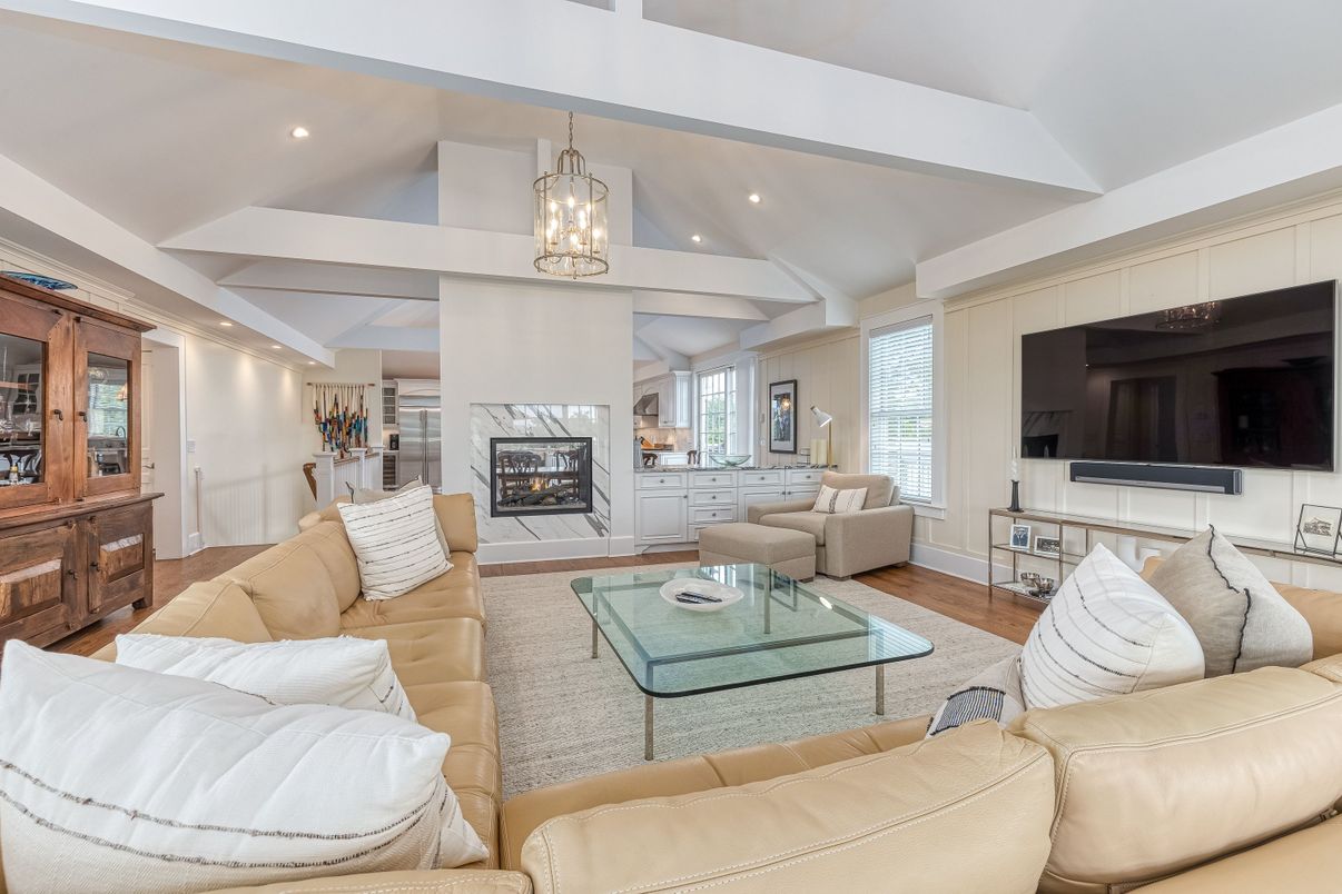 Fireplace, Interior, Living room, Pendant Lights, Recessed Lighting, Wood Texture Flooring