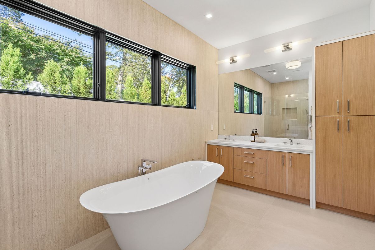 Bathroom, Dual Sink Vanities, Free Standing Baths, Glass Shower, Interior, Recessed Lighting