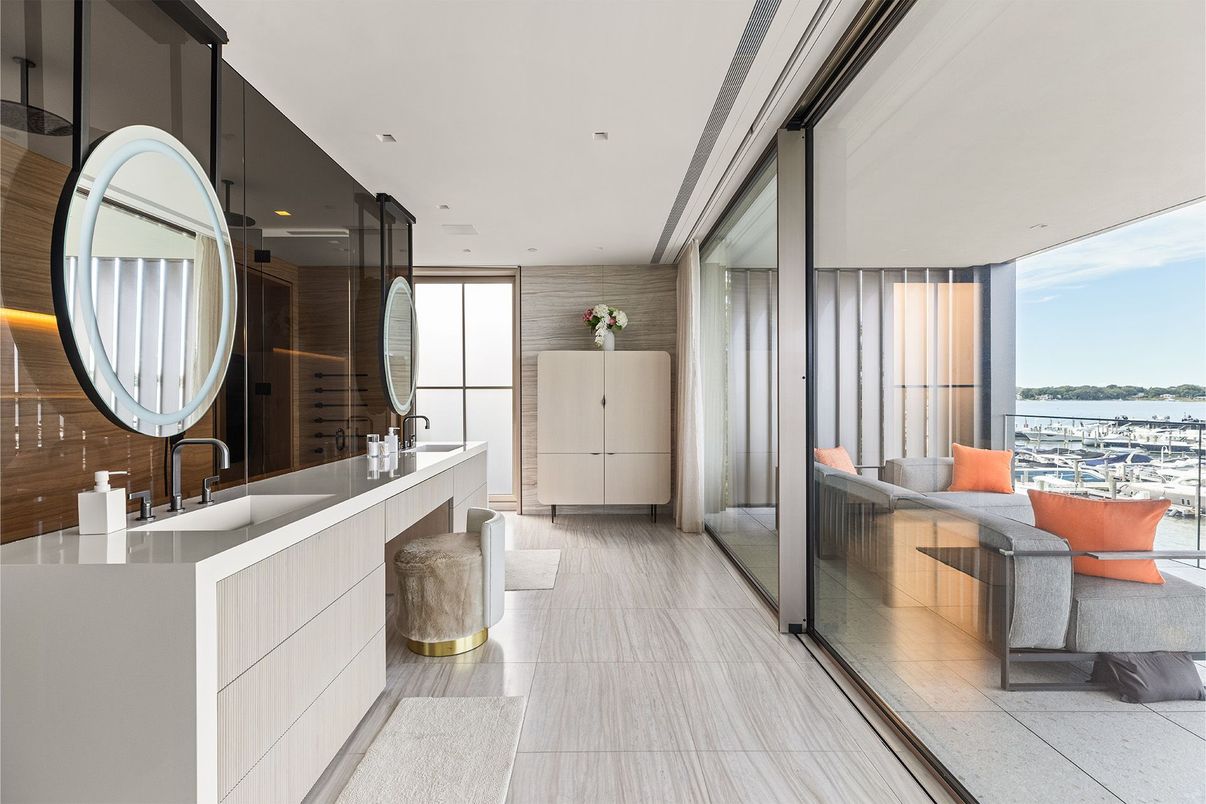 Bathroom, Dual Sink Vanities, Interior, Recessed Lighting, Water