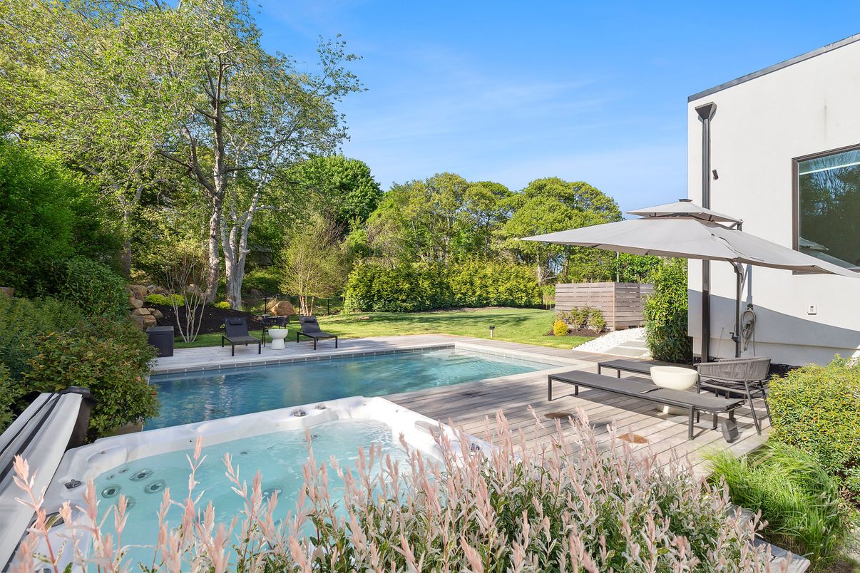 Backyard, Exterior, Hot Tub, Pool