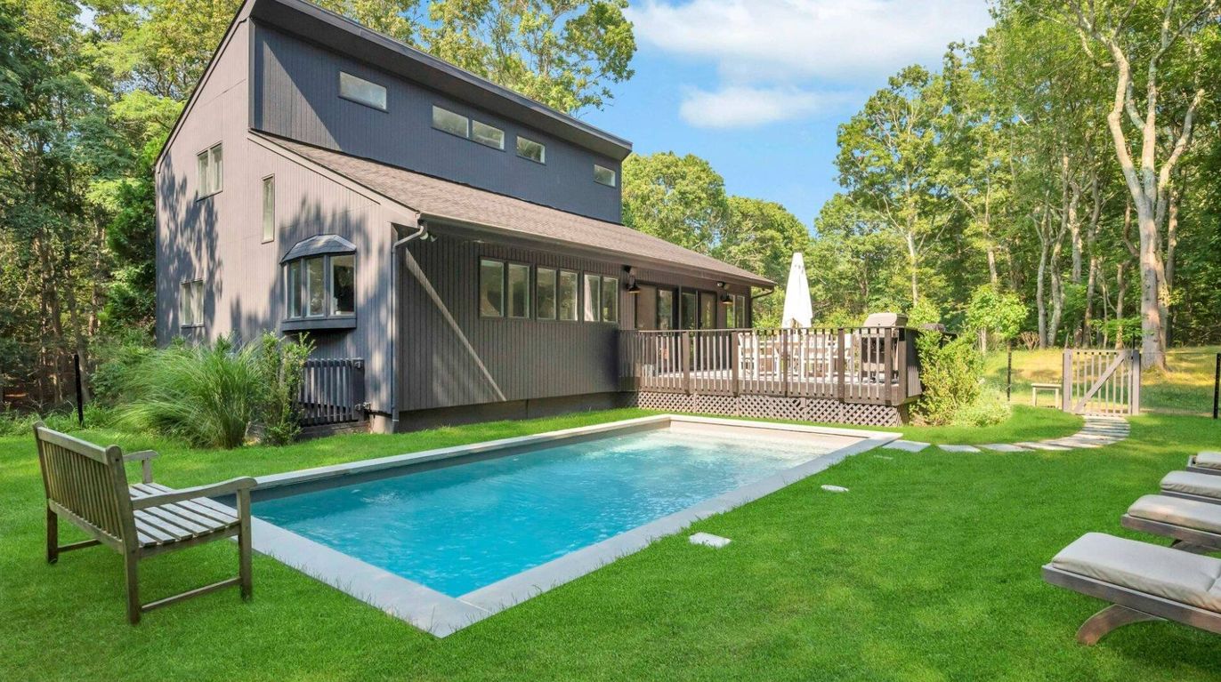 Backyard, Exterior, Pool