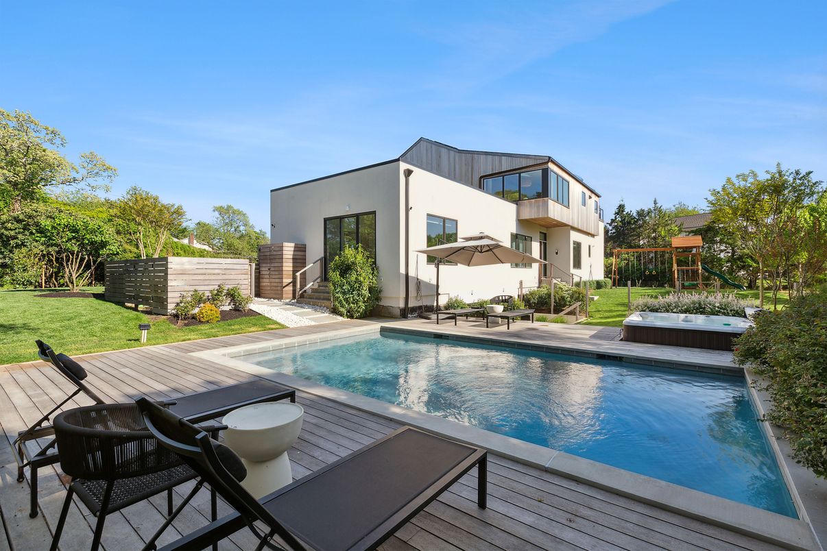 Backyard, Exterior, Hot Tub, Pool