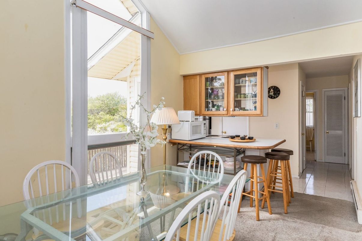 Dining room, Interior