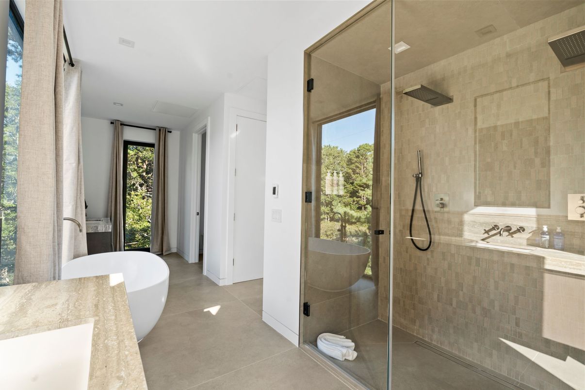 Bathroom, Free Standing Baths, Glass Shower, Interior, Recessed Lighting