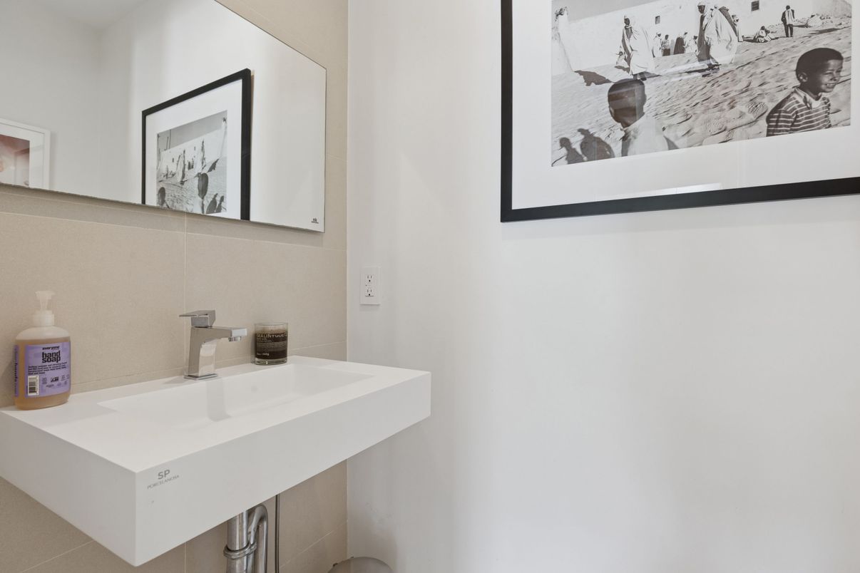 DE Listing image placeholder