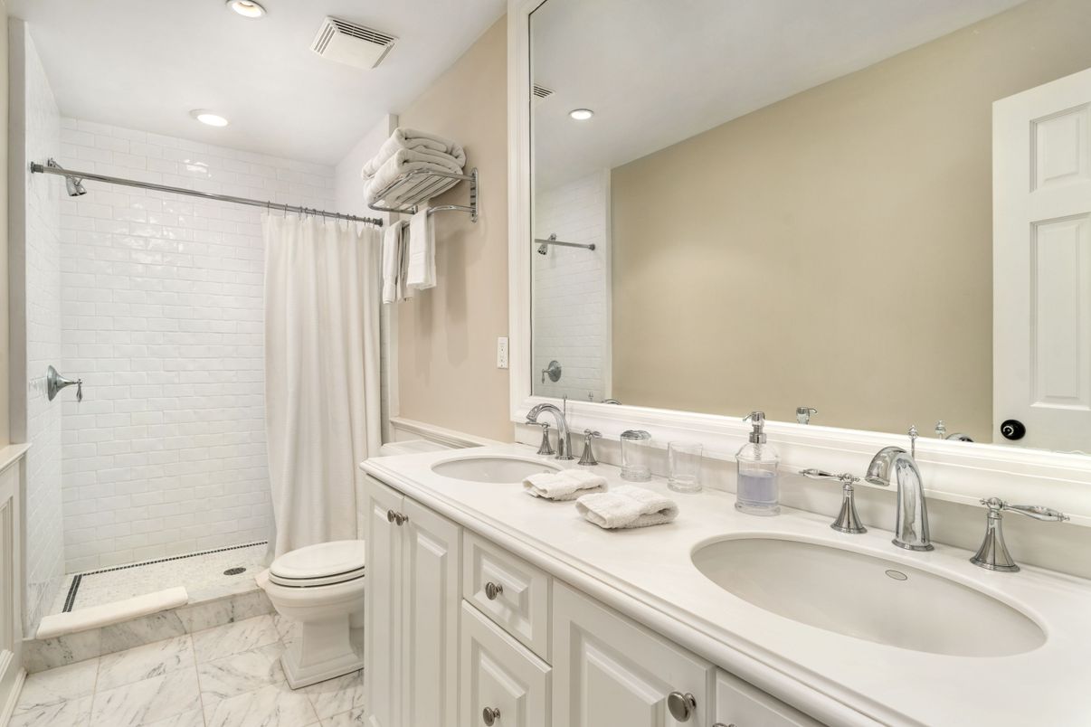 Bathroom, Dual Sink Vanities, Interior, Marble, Recessed Lighting