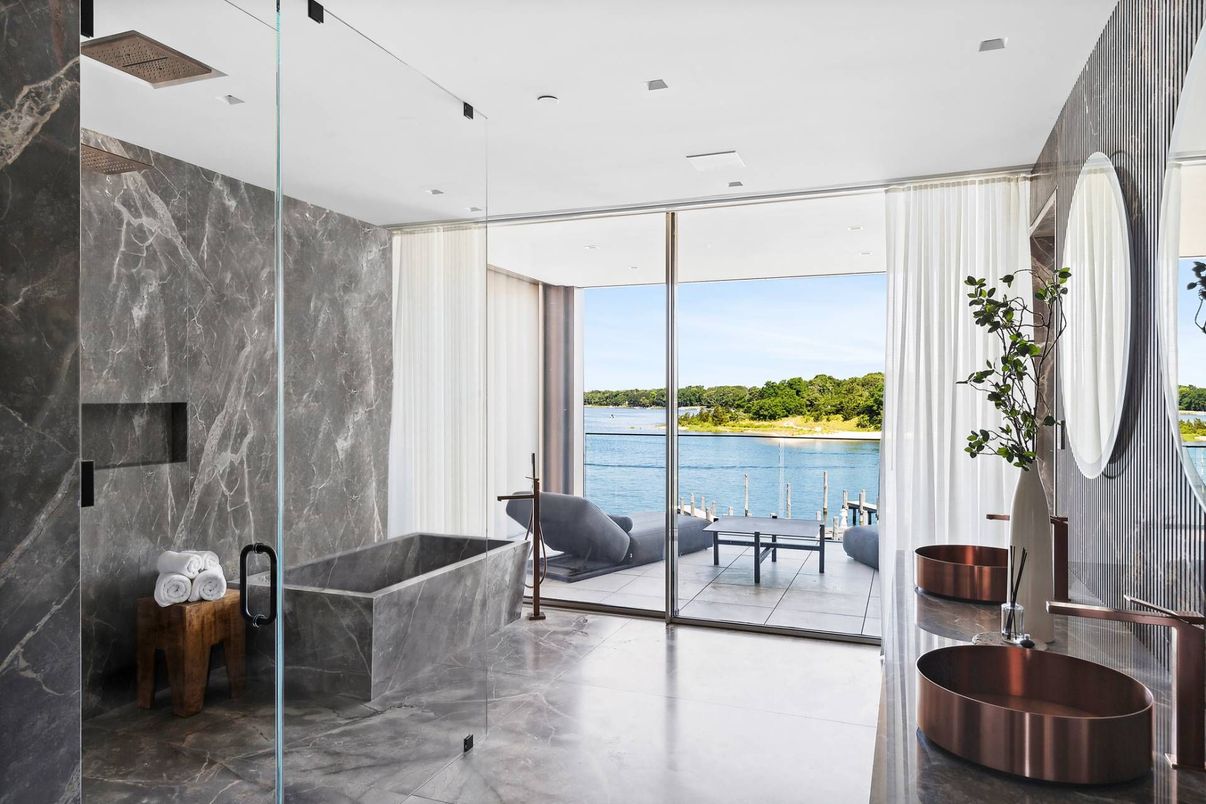 Bathroom, Interior, Recessed Lighting, Water