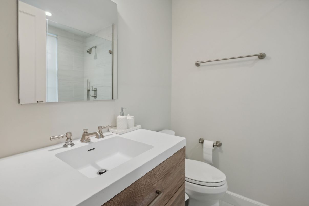 Bathroom, Interior, Recessed Lighting