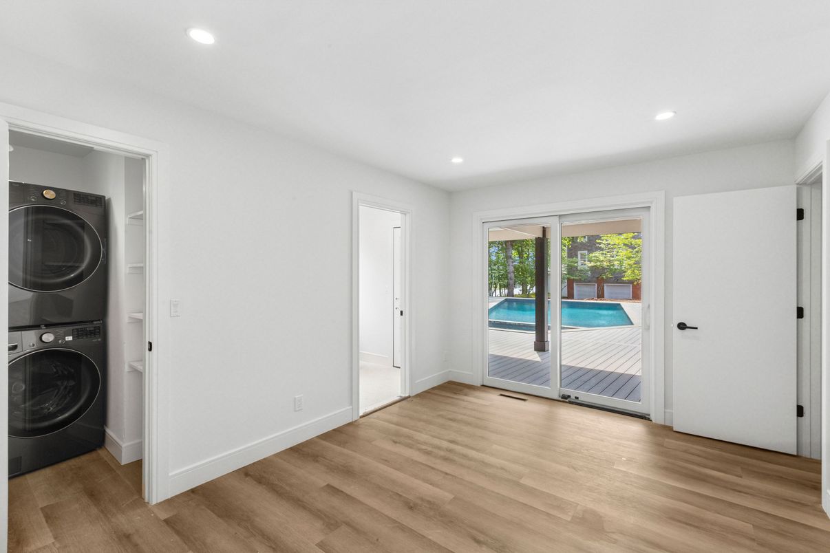 Interior, Recessed Lighting, Utility Closets, Washer, Wood Texture Flooring