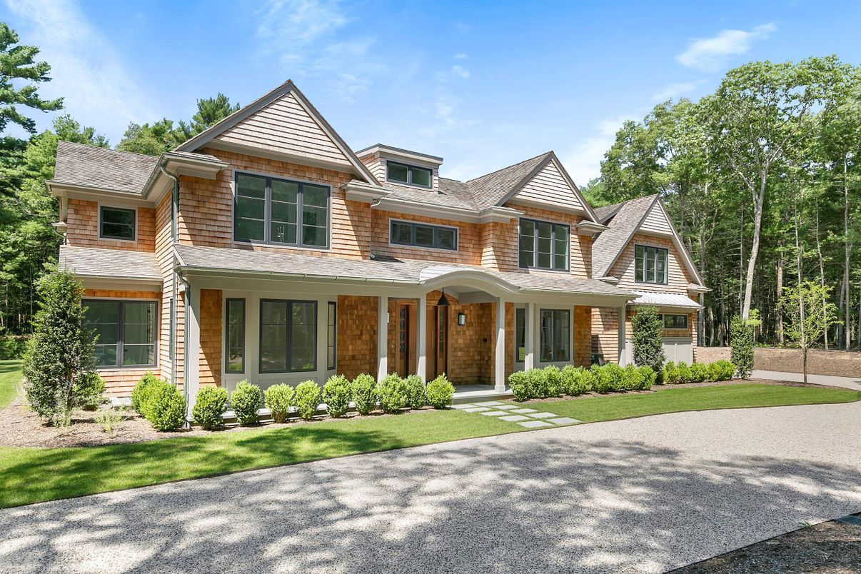 Exterior, Facade, Queen Anne Victorian