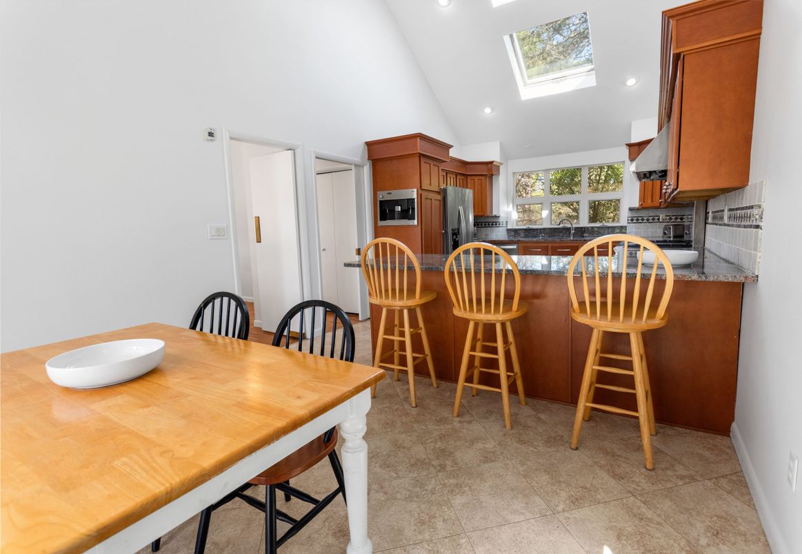 Dining room, Interior, Kitchen, Recessed Lighting, Stainless Steel Appliances