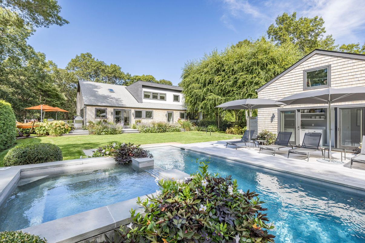 Exterior, Pool