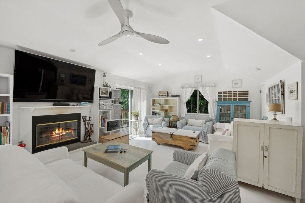 Fireplace, Interior, Living room, Recessed Lighting