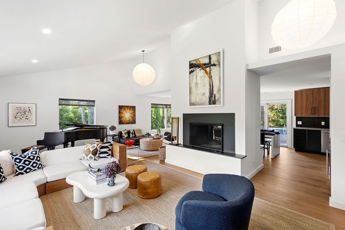 Fireplace, Interior, Living room, Pendant Lights, Piano, Recessed Lighting, Wood Texture Flooring