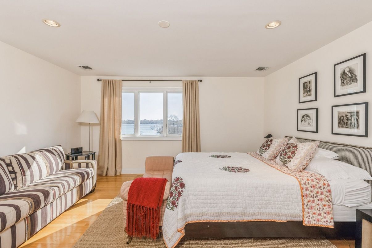 Bedroom, Interior, Recessed Lighting, Water, Wood Texture Flooring