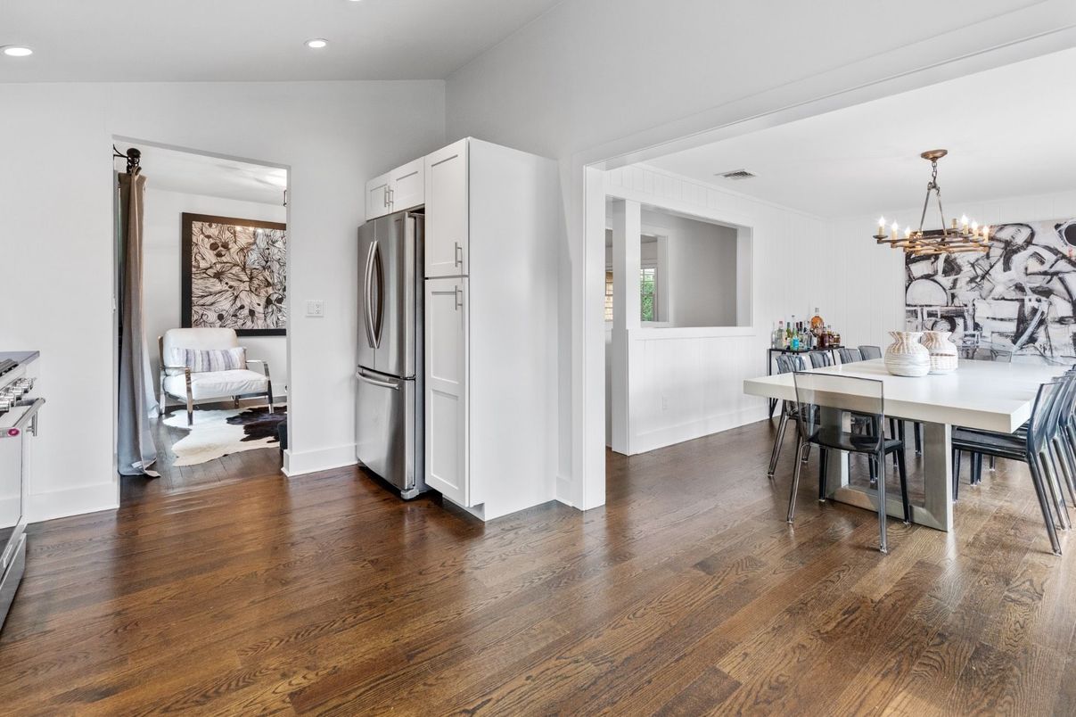 Chandelier, Dining room, Interior, Kitchen, Recessed Lighting, Stainless Steel Appliances, Wood Texture Flooring