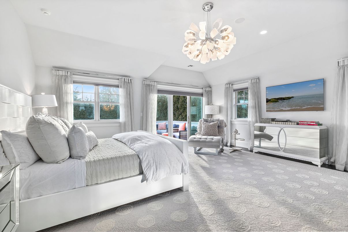 Bedroom, Chandelier, Interior, Recessed Lighting