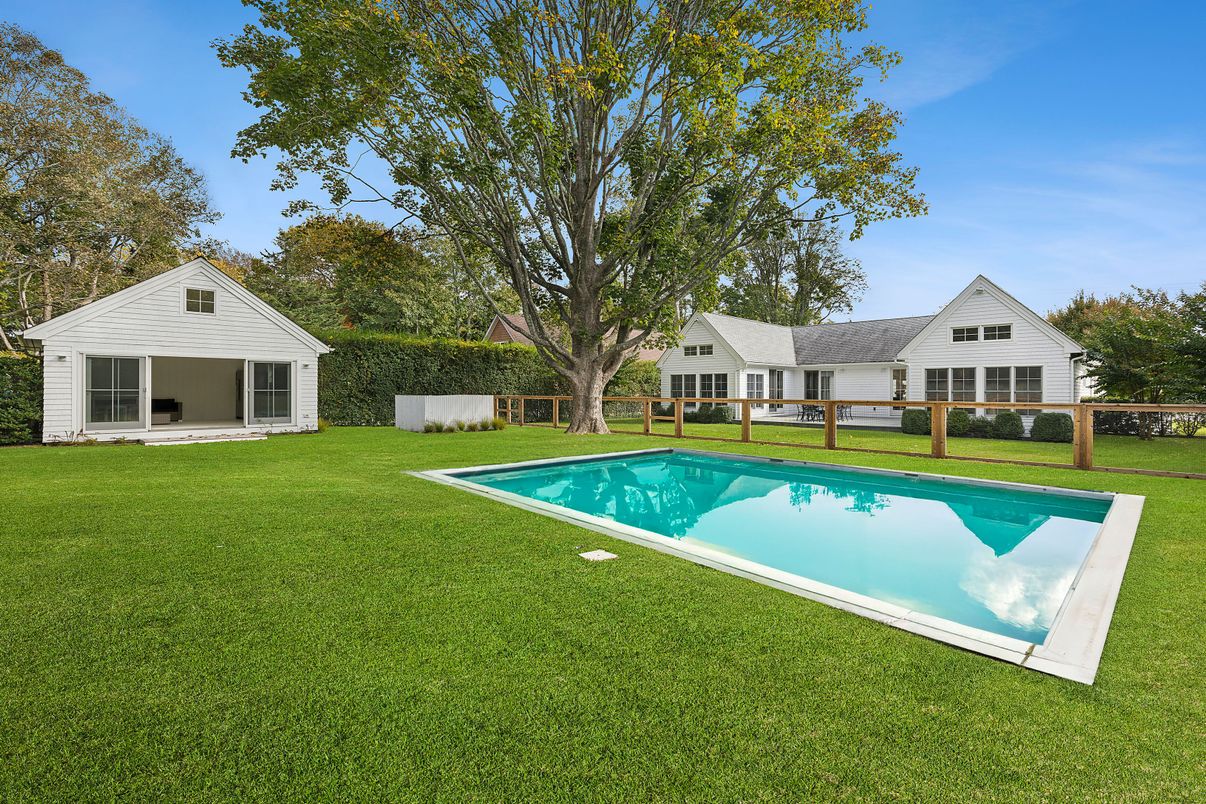 Backyard, Exterior, Pool