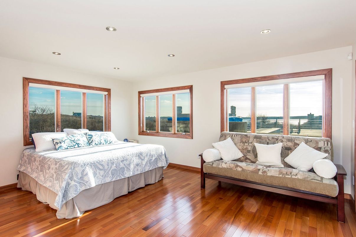 Bedroom, Interior, Recessed Lighting, Water, Wood Texture Flooring