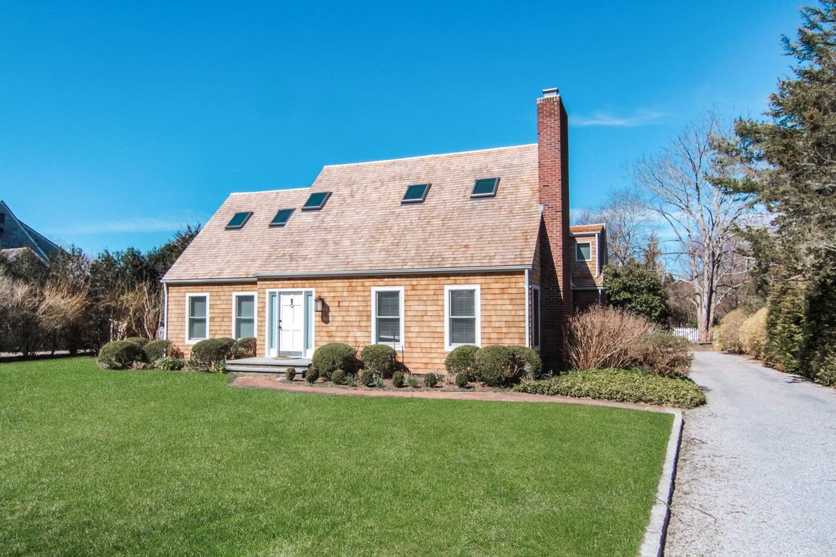 Backyard, Exterior, Facade, Cape Cod