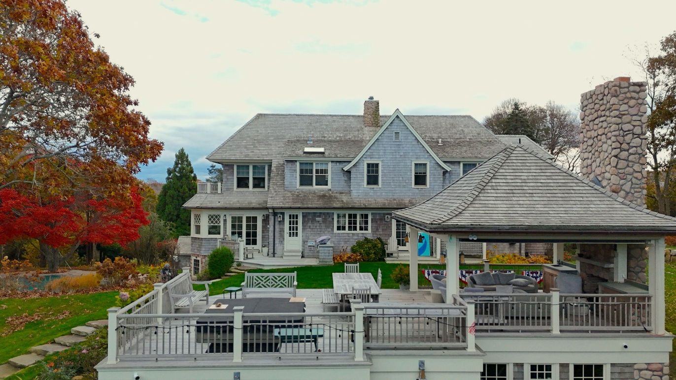 Exterior, Facade, Queen Anne Victorian