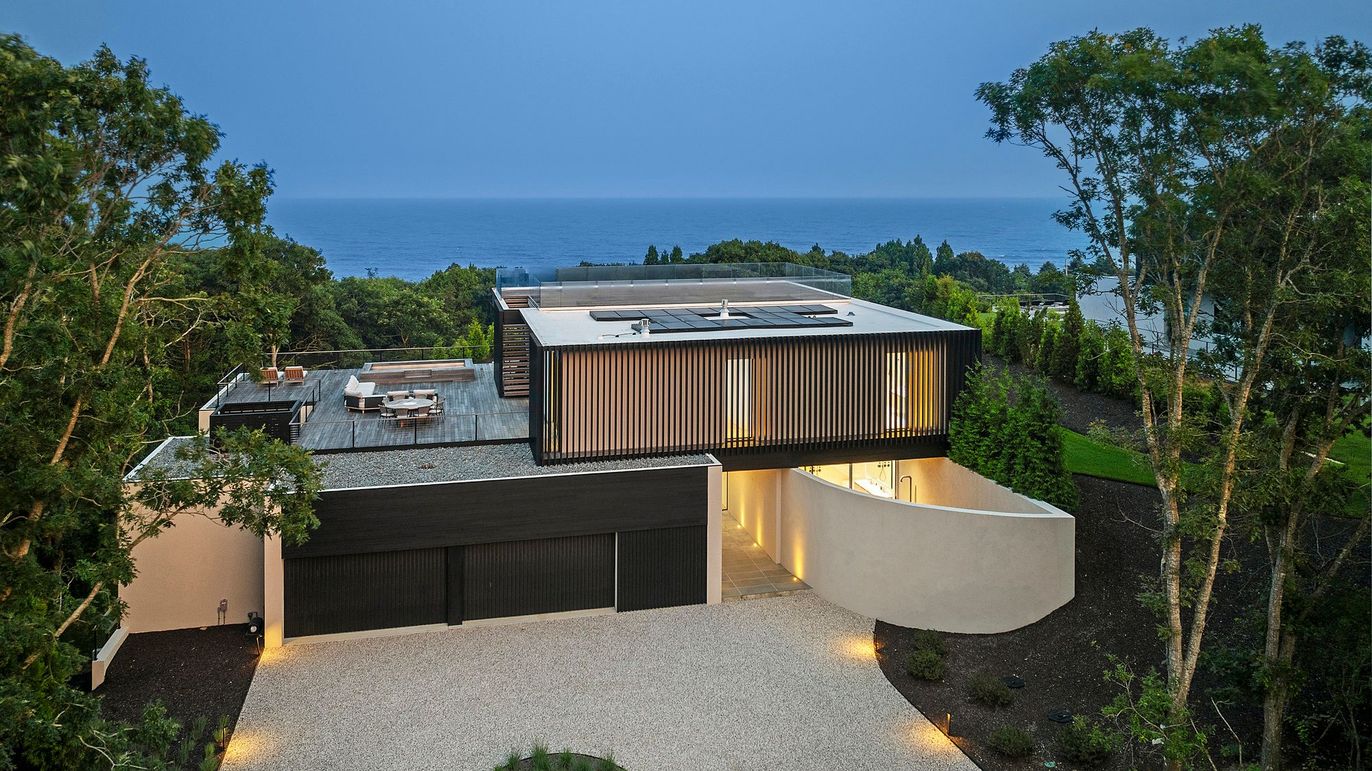 Exterior, Hot Tub, Water