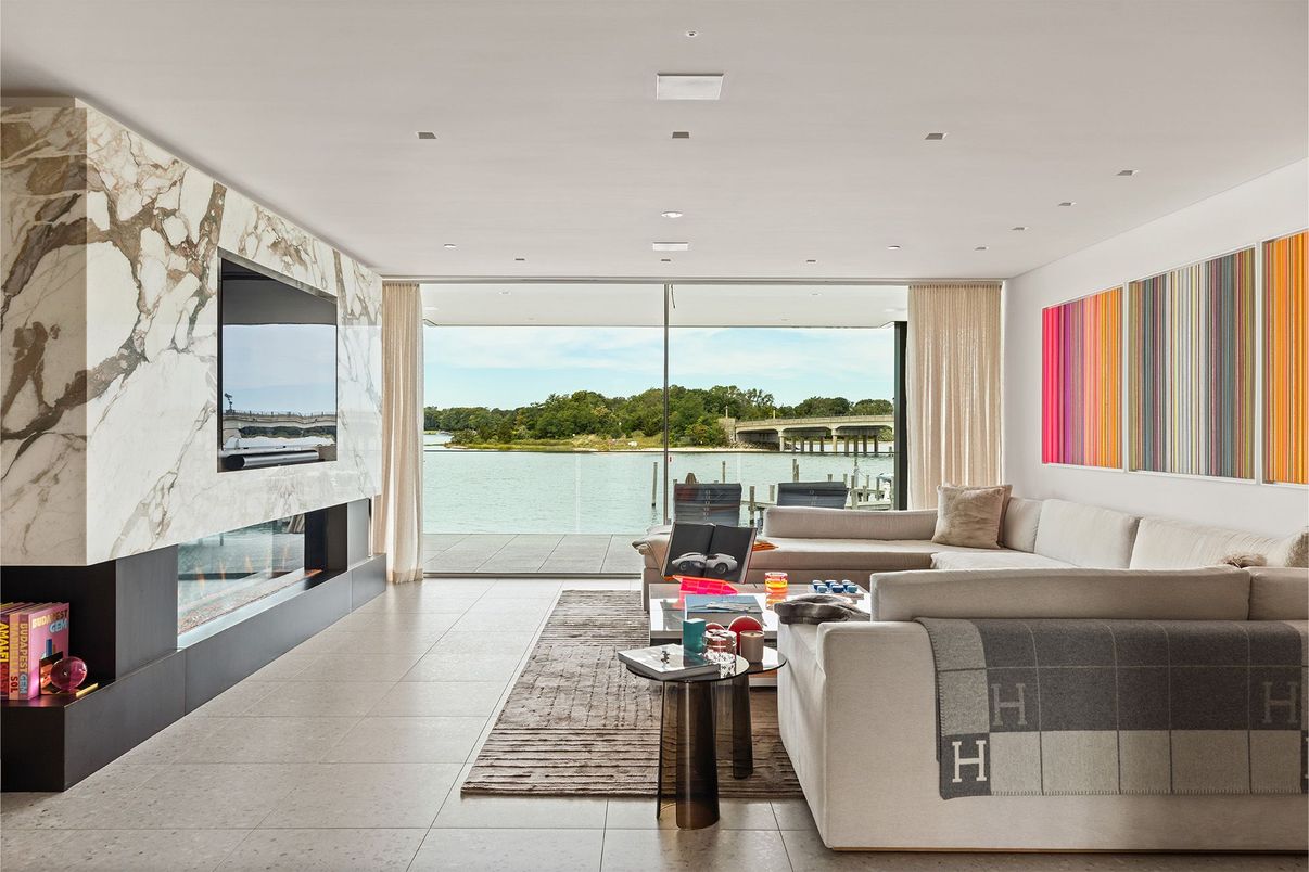 Fireplace, Interior, Living room, Recessed Lighting, Water