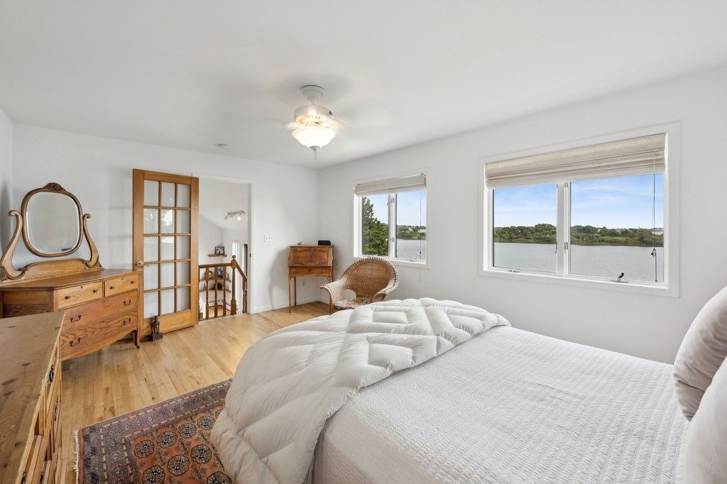 Bedroom, Interior, Water, Wood Texture Flooring