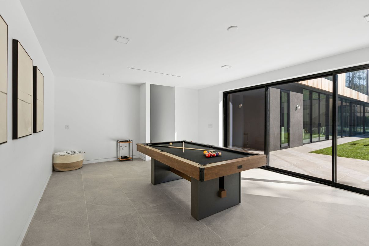 Billiard Table, Game Room, Interior, Recessed Lighting