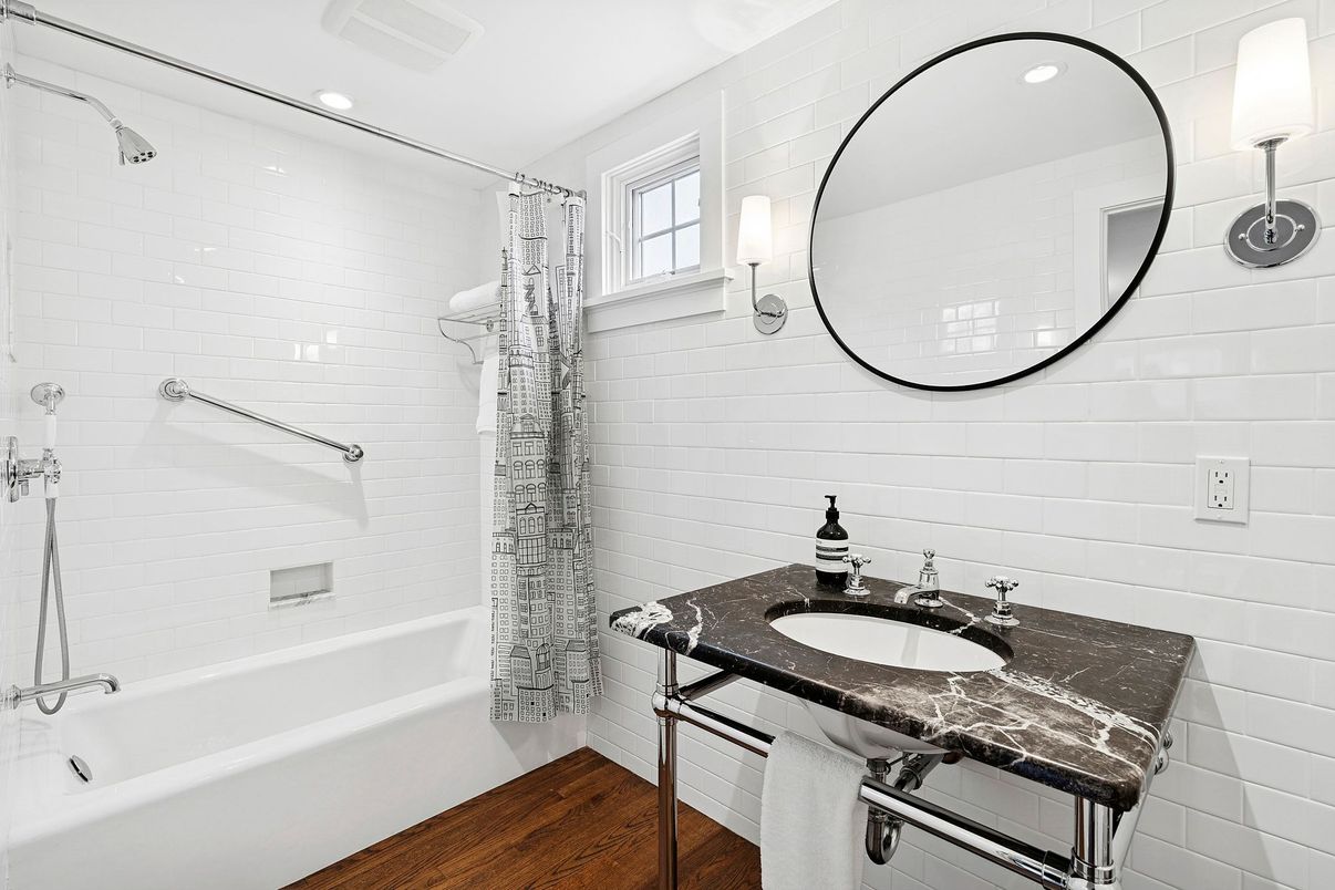 Bathroom, Interior, Recessed Lighting, Wood Texture Flooring