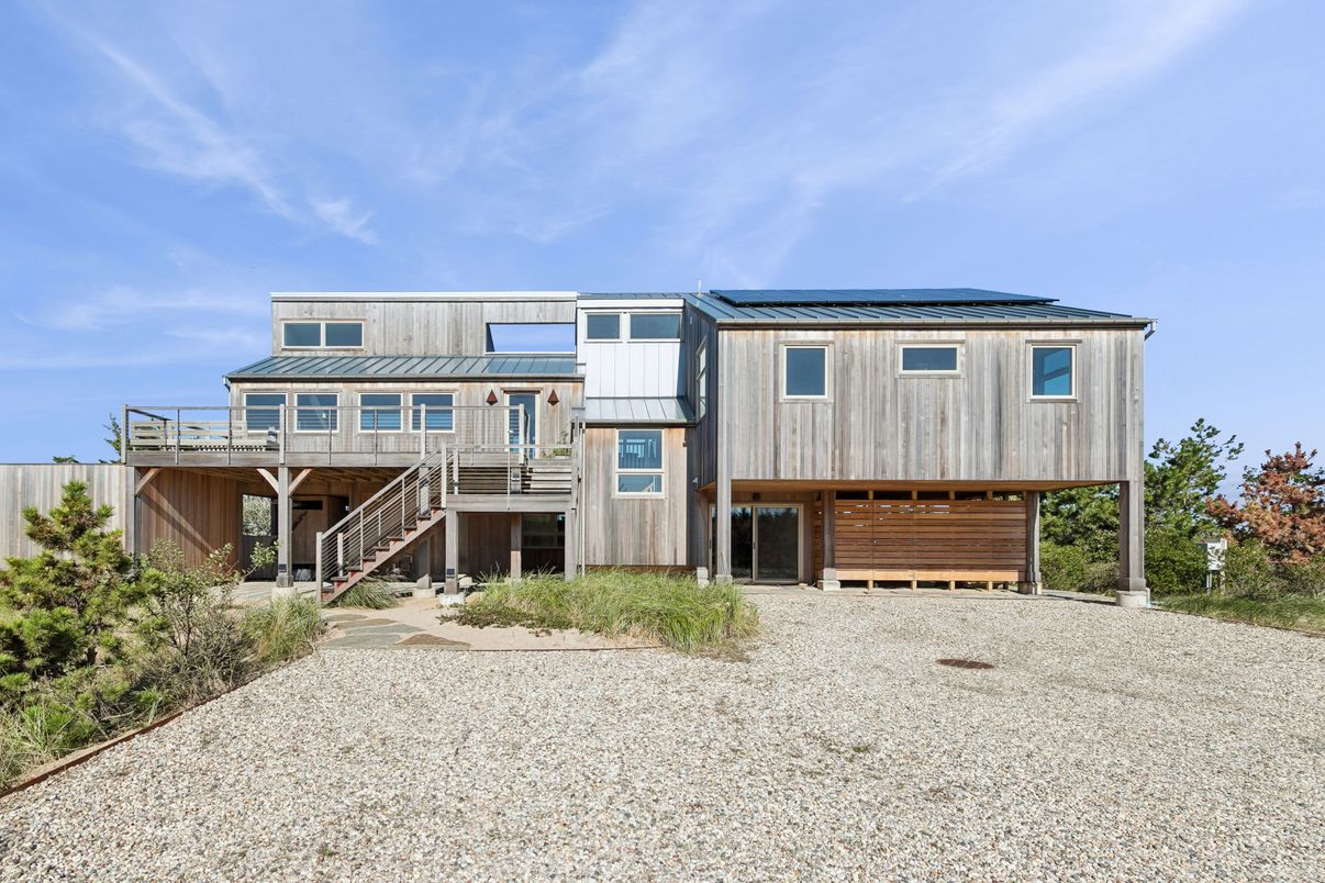 Attached, Exterior, Facade, Solar Panels, Raised Ranch