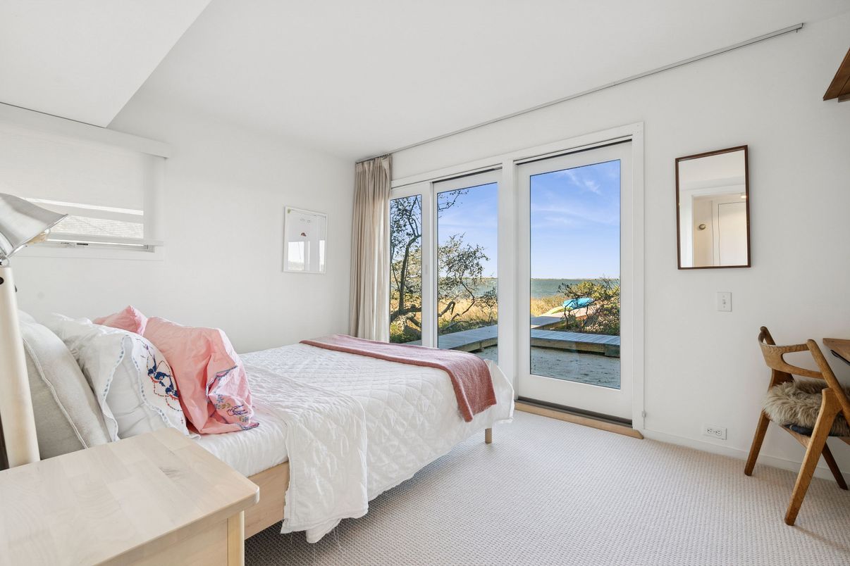 Bedroom, Interior, Water