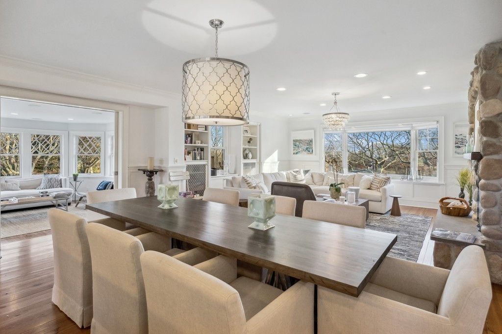 Chandelier, Dining room, Interior, Living room, Pendant Lights, Recessed Lighting, Wood Texture Flooring