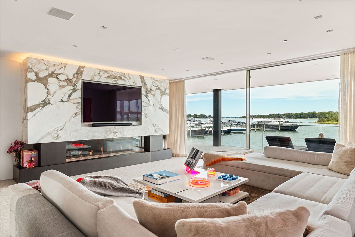 Fireplace, Interior, Living room, Marble Walls, Recessed Lighting, Water