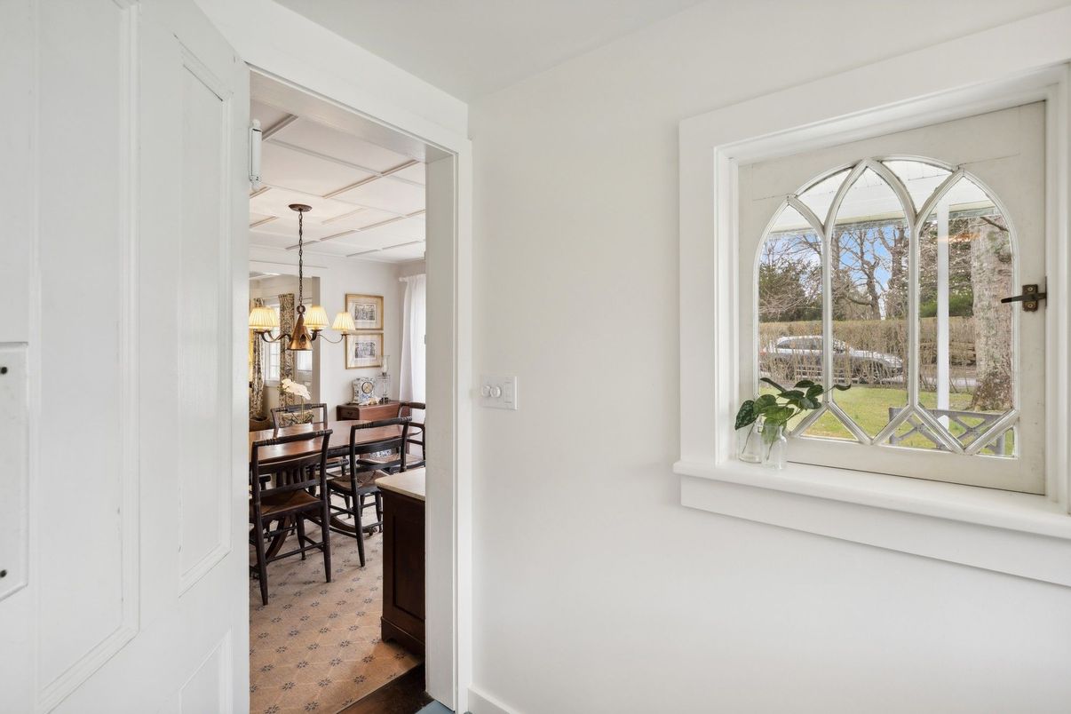 Chandelier, Dining room, Interior
