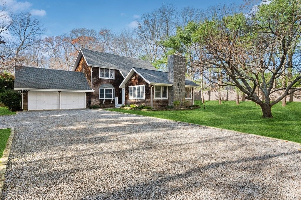 Attached, Backyard, Exterior, Facade, Brick Facade, Cape Cod